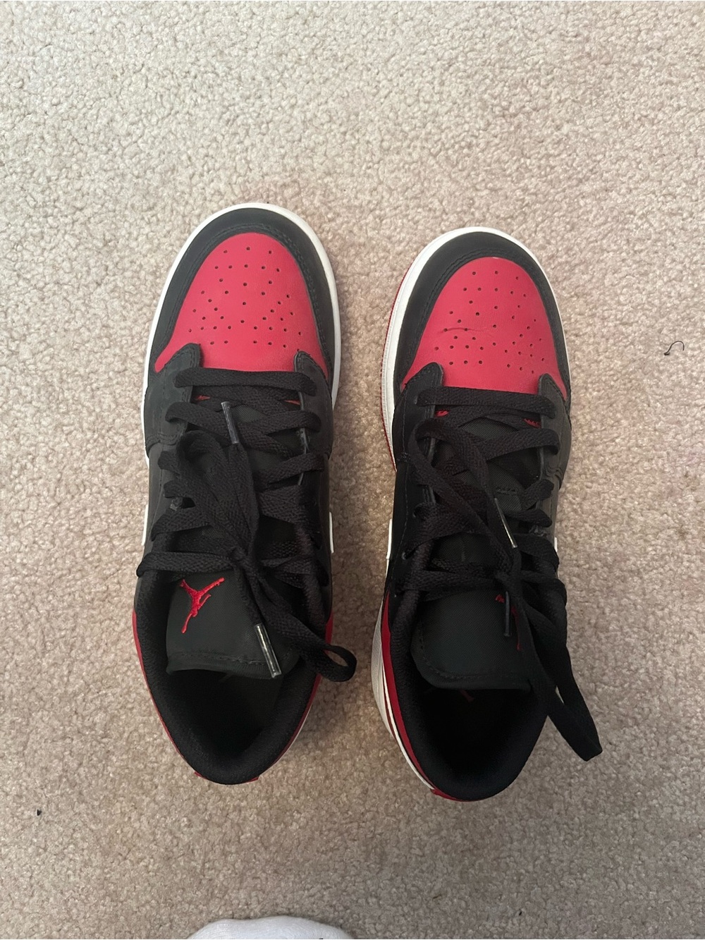 Grade school Air Jordan 1 Lows